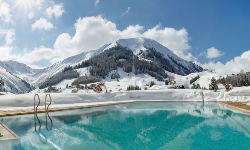 singer hotel pool view