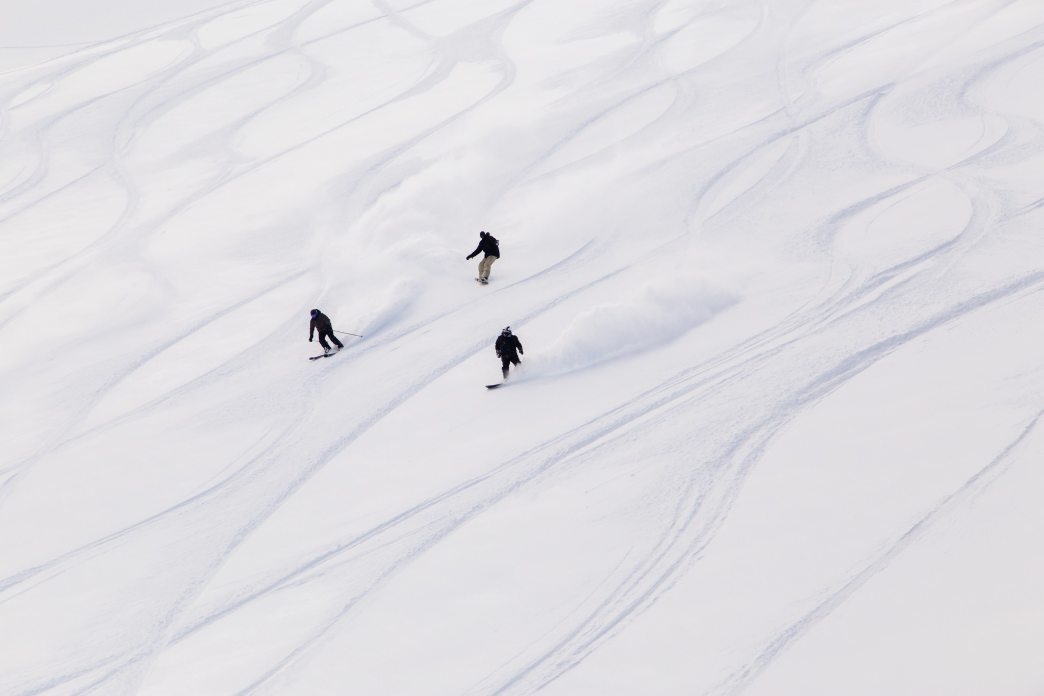 Snow Displacement and Developing Brakes: Control your Skiing Speed