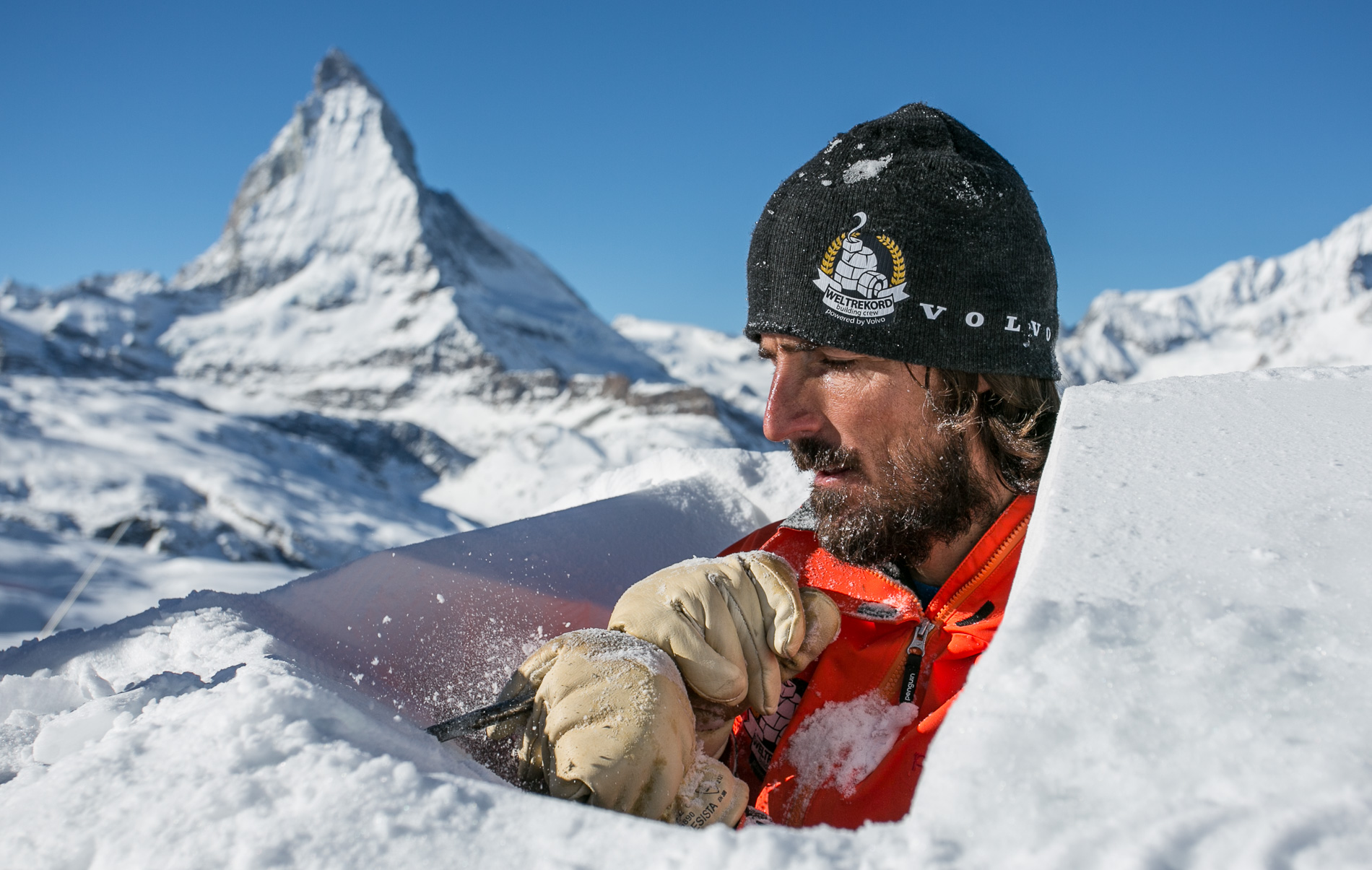 World’s Biggest Igloo Completed at Zermatt