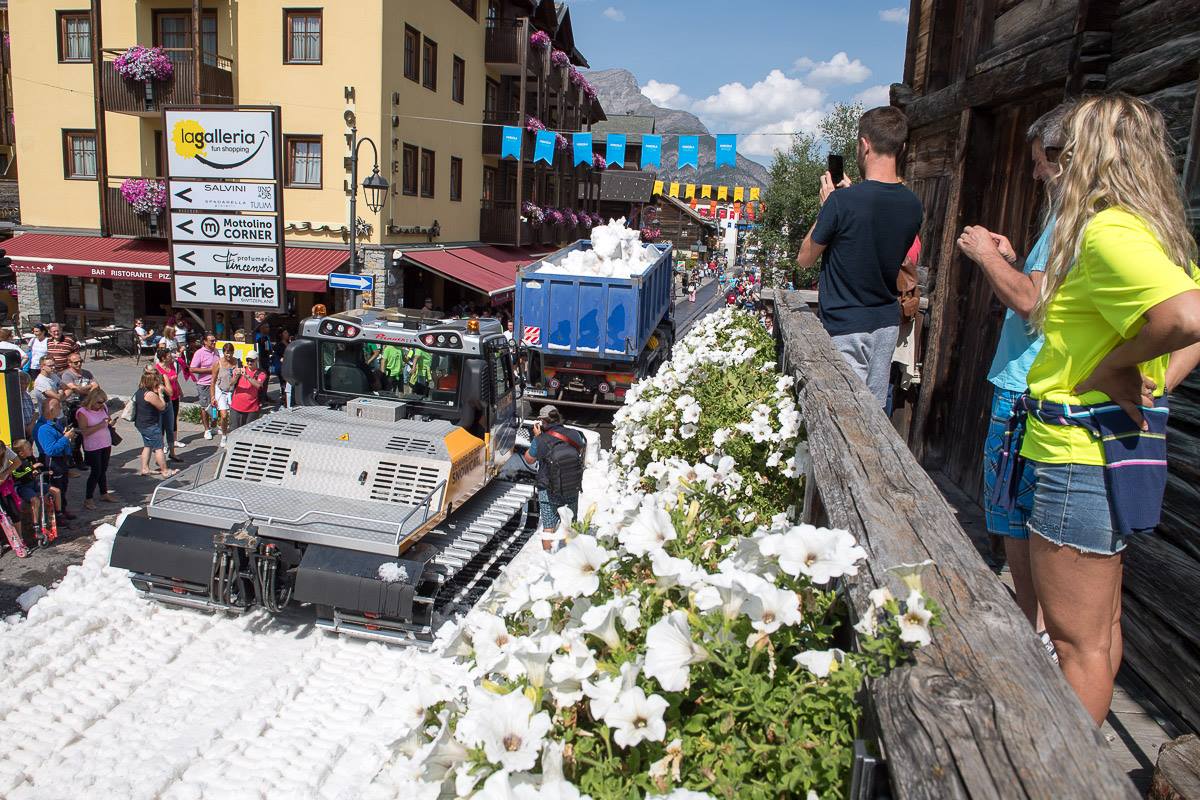 Summer Snow Delivery in Italy