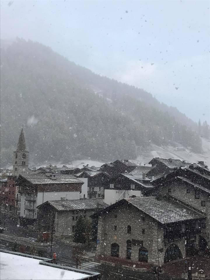 It&#8217;s Snowing On Ski Slopes All Over The World