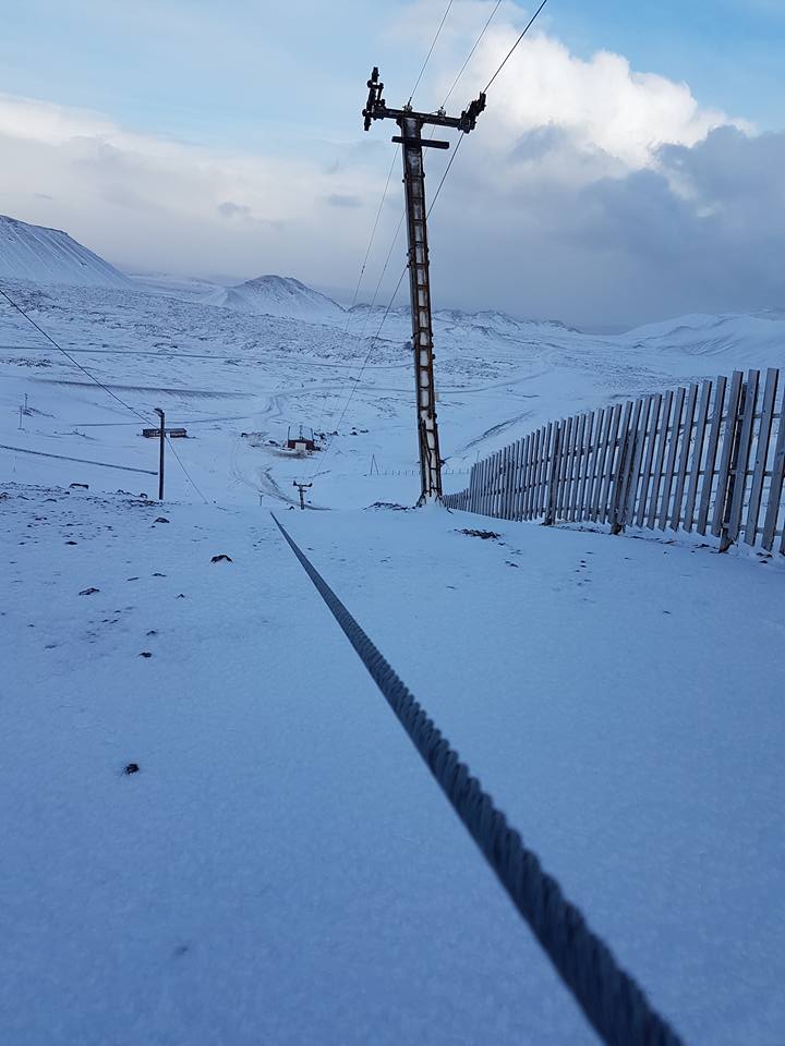 Storm Topples Ski Lift Tower in Iceland