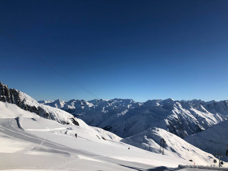 Snow Depths in The Alps Reach 6 Metres (20 Feet)