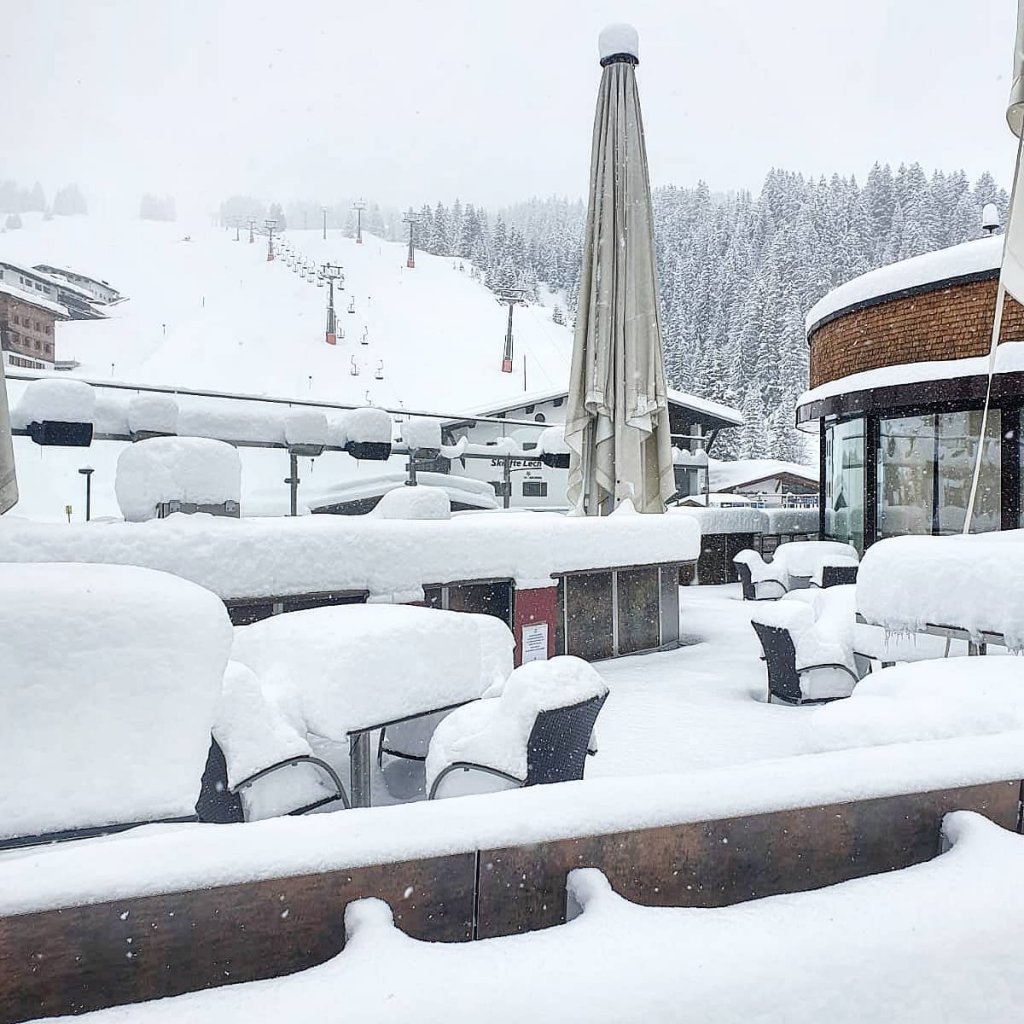 Major Snowfall For High Slopes in the Alps As Season Winds Down - The  Whiteroom
