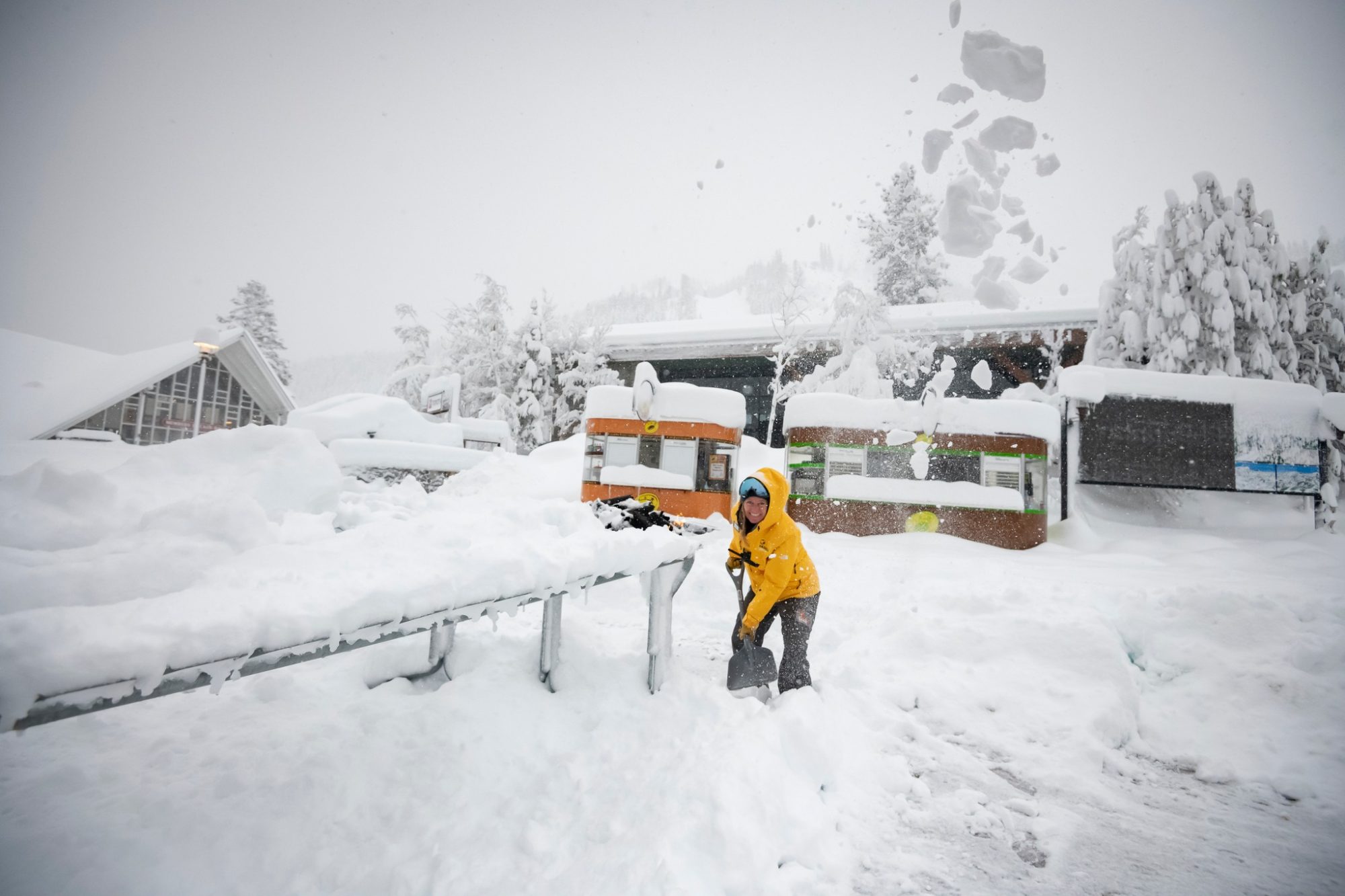 Huge Snowstorm Hits USA - InTheSnow