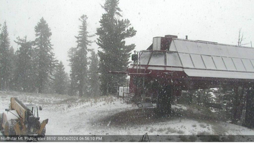 August Snowfall in North America