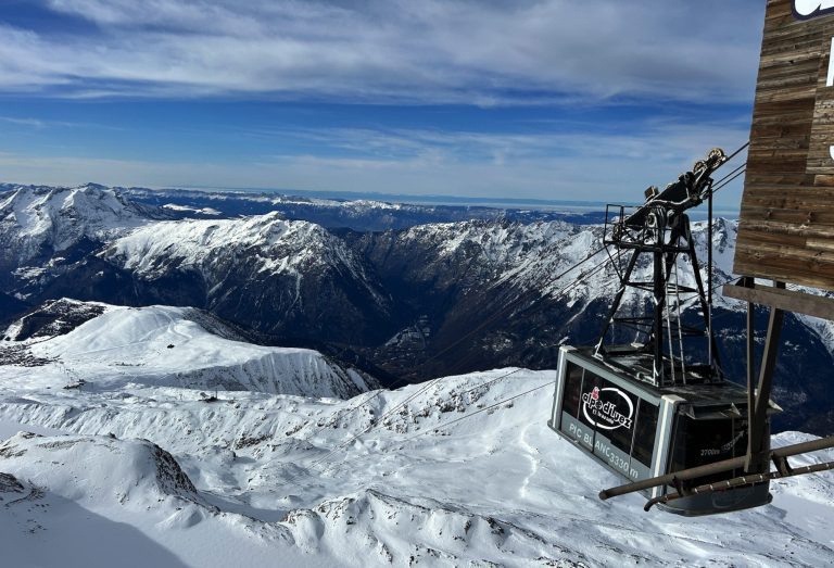 Pre-Christmas Skiing in Alpe d&#8217;Huez