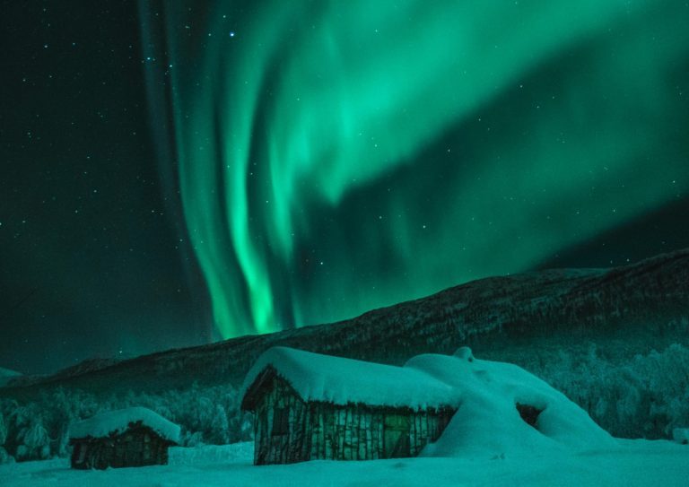 Best Ski Resorts to See the Northern Lights